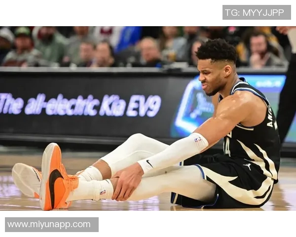 字母哥怒撕球衣引发更衣室冲突雄鹿惨败后气氛紧张不已